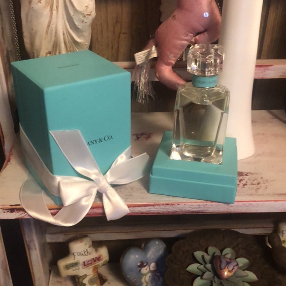 New Tiffany & Co. Eau De Parfum 2.5 Fl. Oz. Natural Spray Vaporisateur - Picture 3 of 17